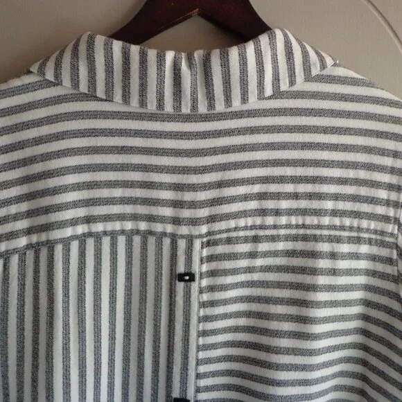 NWOT Soft Surroundings Striped Asymmetrical Tunic L Black/White Button Closure - Picture 5 of 16